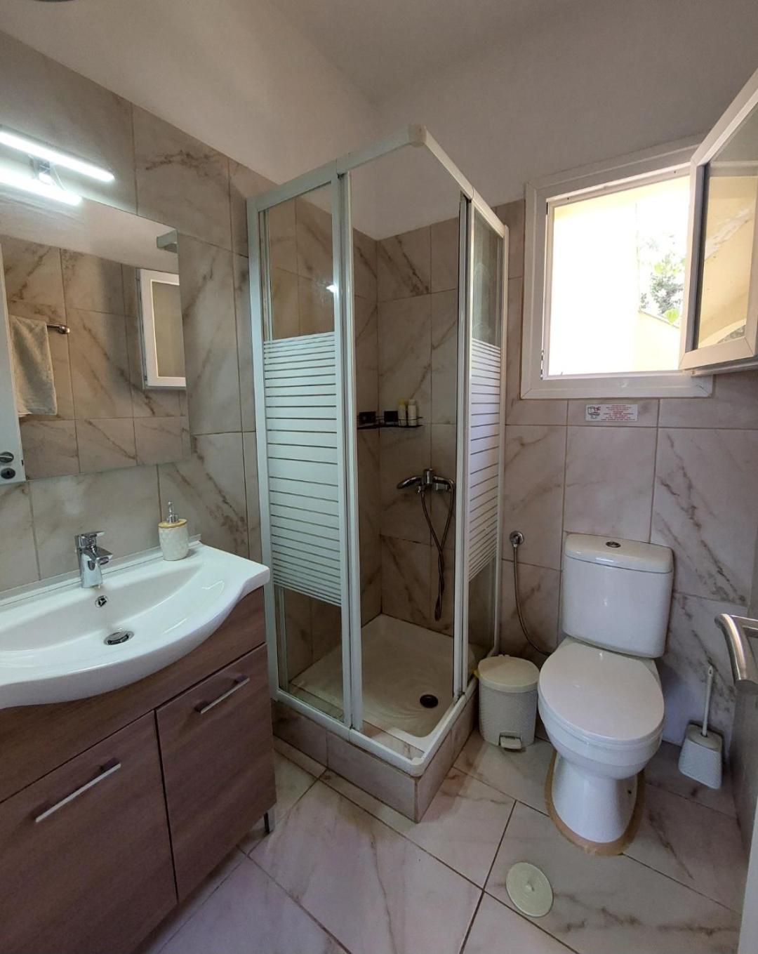Thanos Guesthouse Corfu Agioi Deka  Exterior photo
