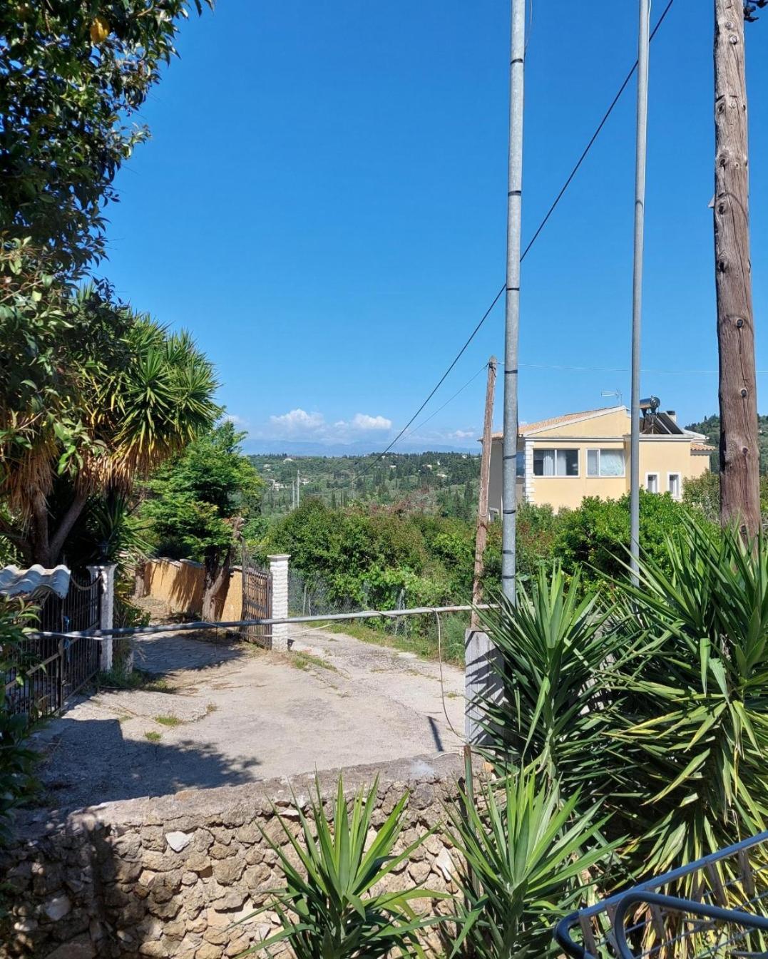 Thanos Guesthouse Corfu Agioi Deka  Exterior photo